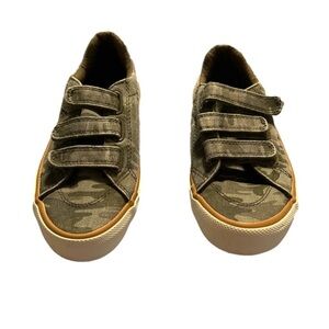 Camo Velcro George Brand Shoes Boys Size 13